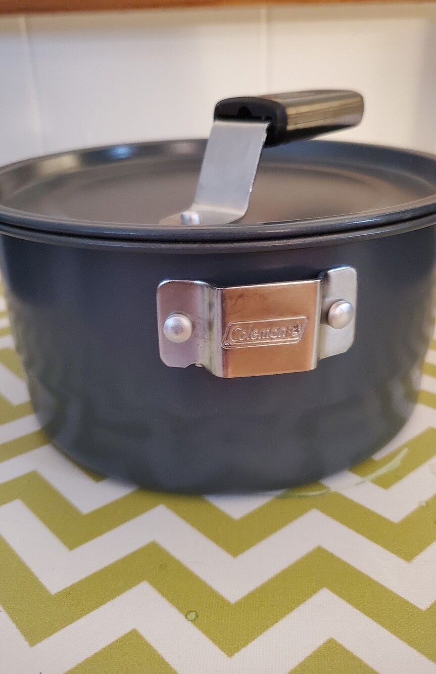 Coleman Outdoor Camping Cooking Pot Gray Non-Stick 7" with Lid – Gently Used